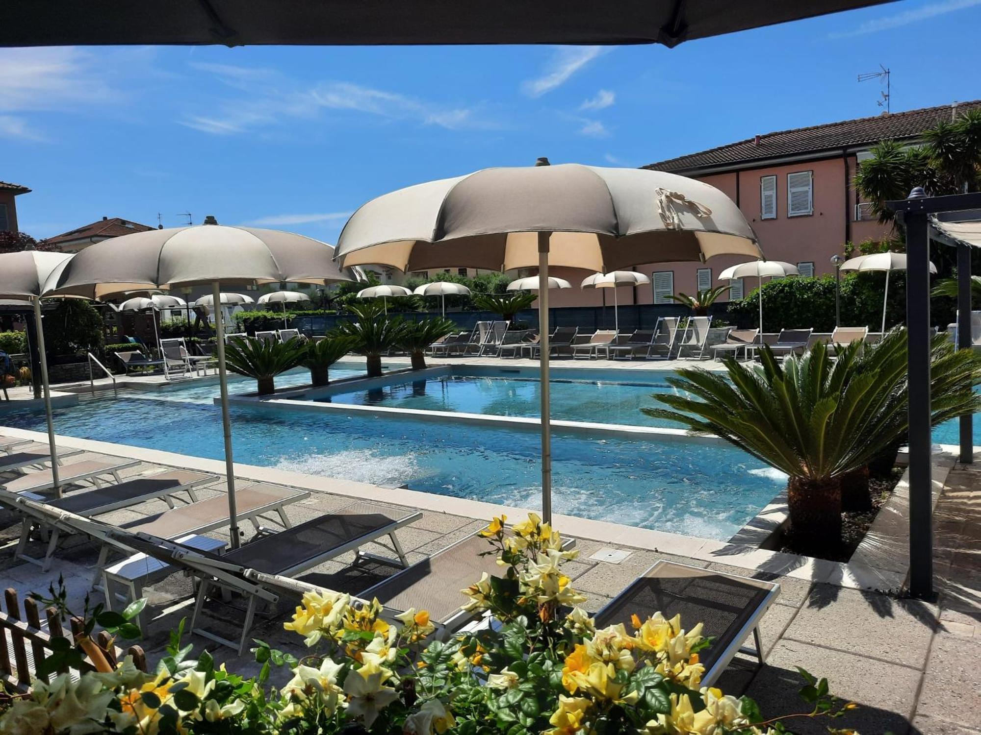 River Park Hotel Ameglia Exterior photo