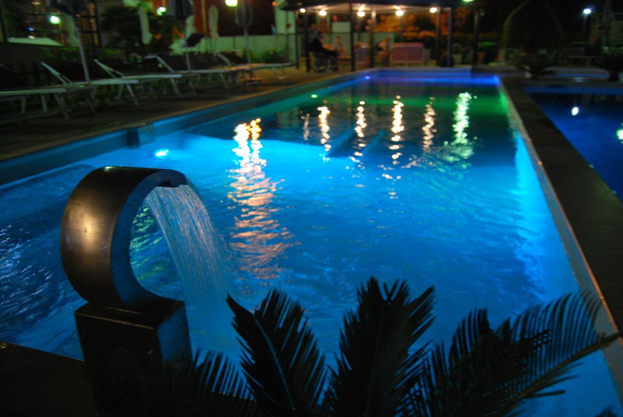 River Park Hotel Ameglia Exterior photo